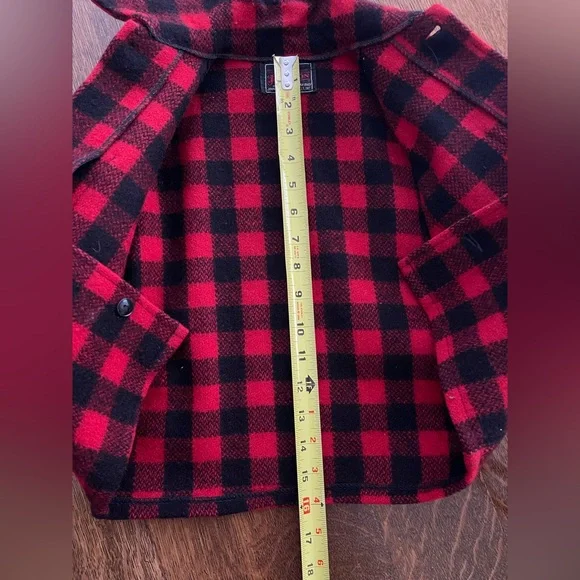 Buffalo Plaid Child’s jacket by Johnson Woolen Mills. EUC and totally adorable. - Picture 5 of 6